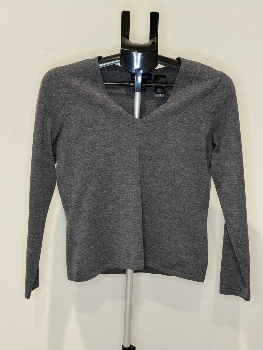 Ann Taylor Charcoal Gray V-Neck Long Sleeve Top